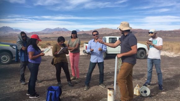 En San Pedro de Atacama: Avanzan en la capacitación para el monitoreo de recursos hídricos en la comunidad de Peine