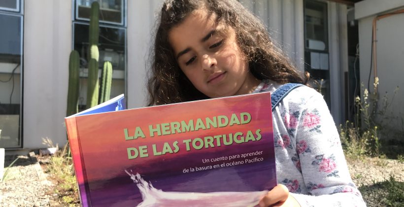 Cuento infantil aborda problemática del plástico en el Océano Pacífico