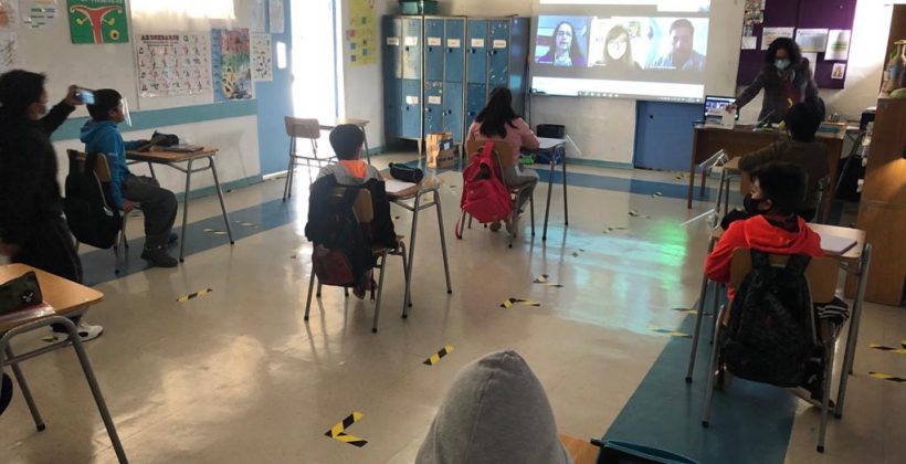 Parque Eólico Sarco y CEAZA implementan innovador programa de educación científica a distancia en escuela rural de Carrizalillo en la comuna de Freirina