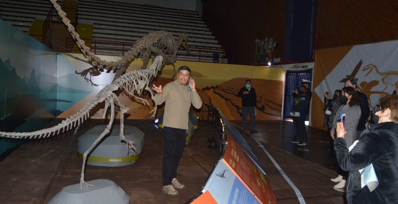 CEAZA colabora con la difusión del patrimonio paleontológico regional a través de muestra de dinosaurios