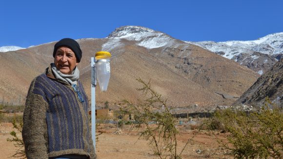 En la Región de Coquimbo: Habitantes de localidades cordilleranas e investigadoras del CEAZA colaboran en estudio sobre la nieve y lluvia.