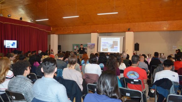 Pescadores, acuicultores y científicos de CEAZA intercambian conocimientos sobre los efectos del cambio climático 