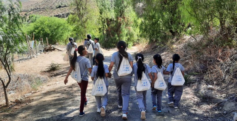 En la Región de Coquimbo: Estudiantes y vecinos de localidades cordilleranas avanzan en conocimiento colaborativo sobre agua, nieve y glaciares