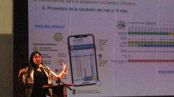 CEAZA expone data científica en seminario que abordó los efectos cambio climático en la pesca de crustáceos