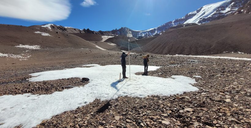 CEAZA desarrolla sensores de bajo costo para mejorar el monitoreo de nieve en la cordillera