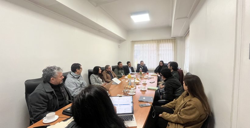 CEAZA y CORFO avanzan en reutilización de aguas de la industria pisquera con Segunda Mesa de Gobernanza de proyecto sobre humedales depuradores